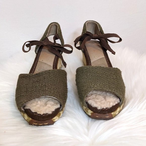Ugg Peep Toe Fur Woven Espadrille Sandals in Olive - Picture 5 of 6